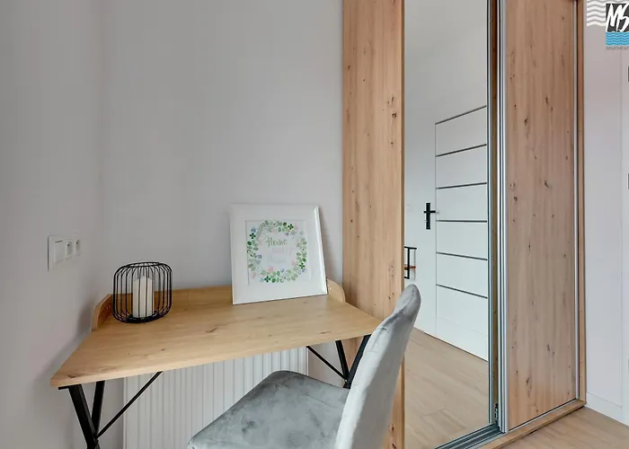 Chwarzno Xi * غدينيا